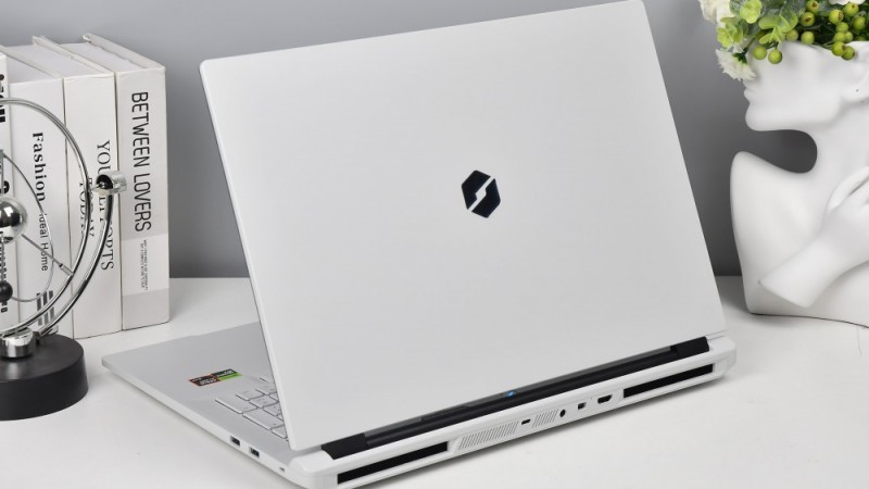 18Ӣ�������Ϸ���������е��������18 Pro