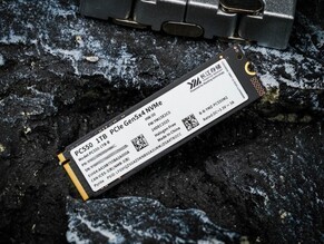 �����洢PC550��̬Ӳ������ ���׶�д6W���͹���