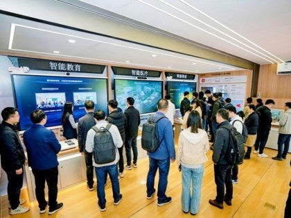 ��Ϊ����Ӳ����Ʒ������С��ҵԾ�����ܻ�