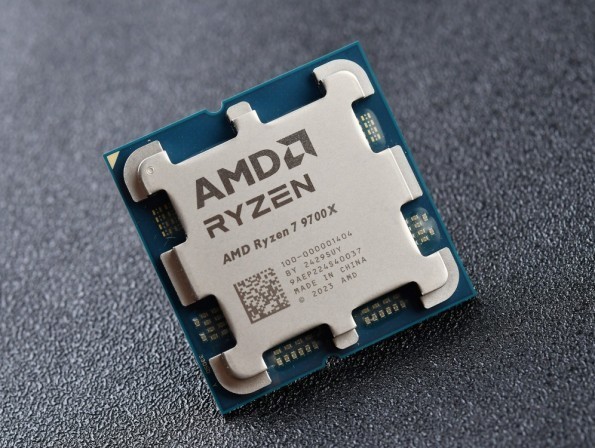 AMD����7 9700X��Ϸ�Աȿ��i7-14700K